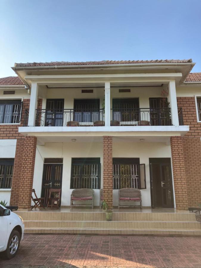 Okra House Hotel Entebbe Exterior foto